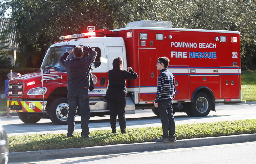 Fuentes oficiales en Florida han señalado que el tiroteo dejó "múltiples víctimas mortales", aunque no se han precisado cifras.