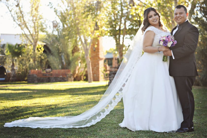 18022018 La Capilla La Piedad en La EspaÃ±ola fue bellamente decorada para recibir a la feliz pareja integrada por SofÃ­a GarcÃ­a y Carlos Alvarado, quienes unieron sus vidas en el sacramento del Matrimonio el 10 de febrero de 2018, en punto de las 20:00 hrs, recibiendo la bendiciÃ³n nupcial por el Sacerdote Pbro. Jorge Silva LÃ³pez.