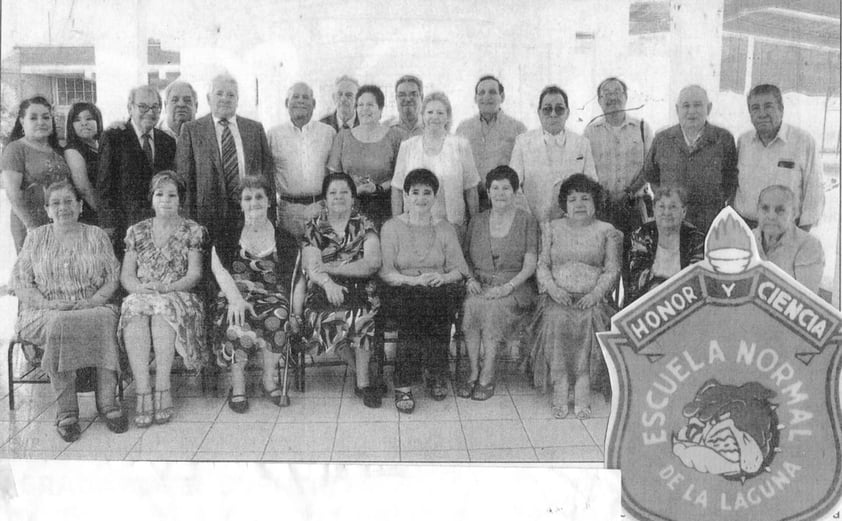 04032018 Reunión de Exalumnos visitando su Escuela Normal de La Laguna Prof. Federico Hernández Míreles; el Prof. José Gómez Esparza, organizador del grupo.