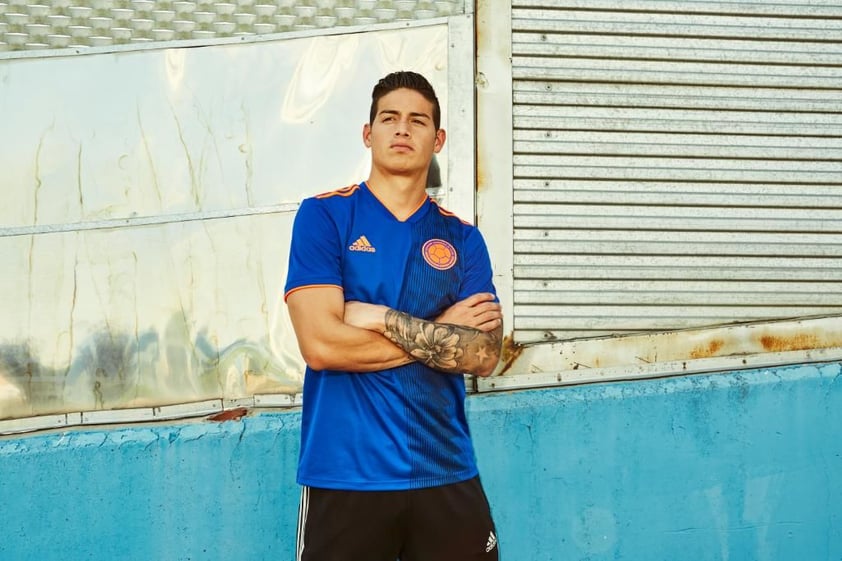 El astro colombiano, James Rodríguez con su uniforme de visitante.