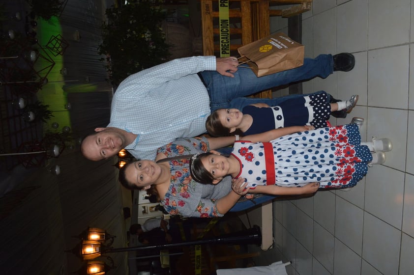 22032018 Natalia, José, Nadia y Elena.