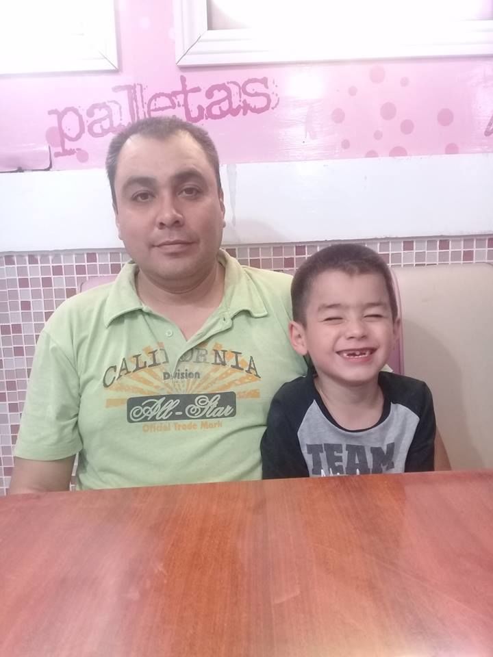 22032018 Francisco con su hijo, Paquito.