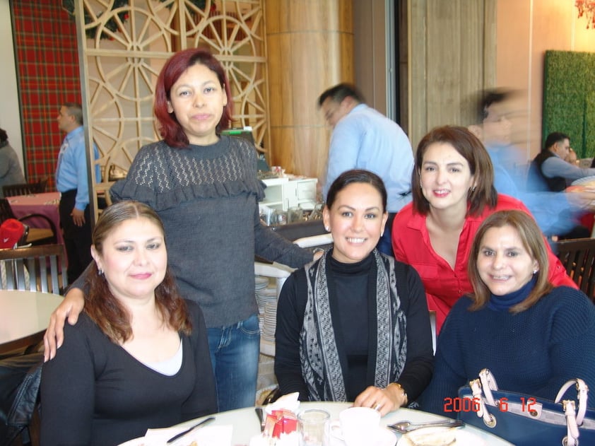 12042018 Doris, Angélica, Luvianka, Brenda y Mary.