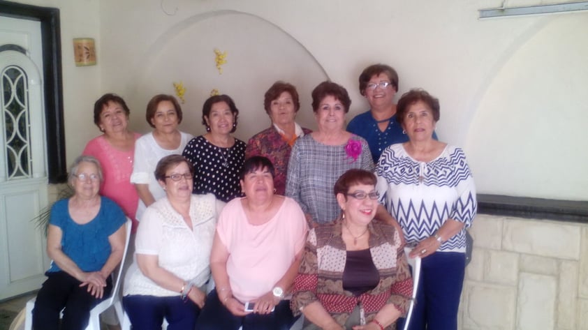 12042018 En el cumple de Estela Monteyano.