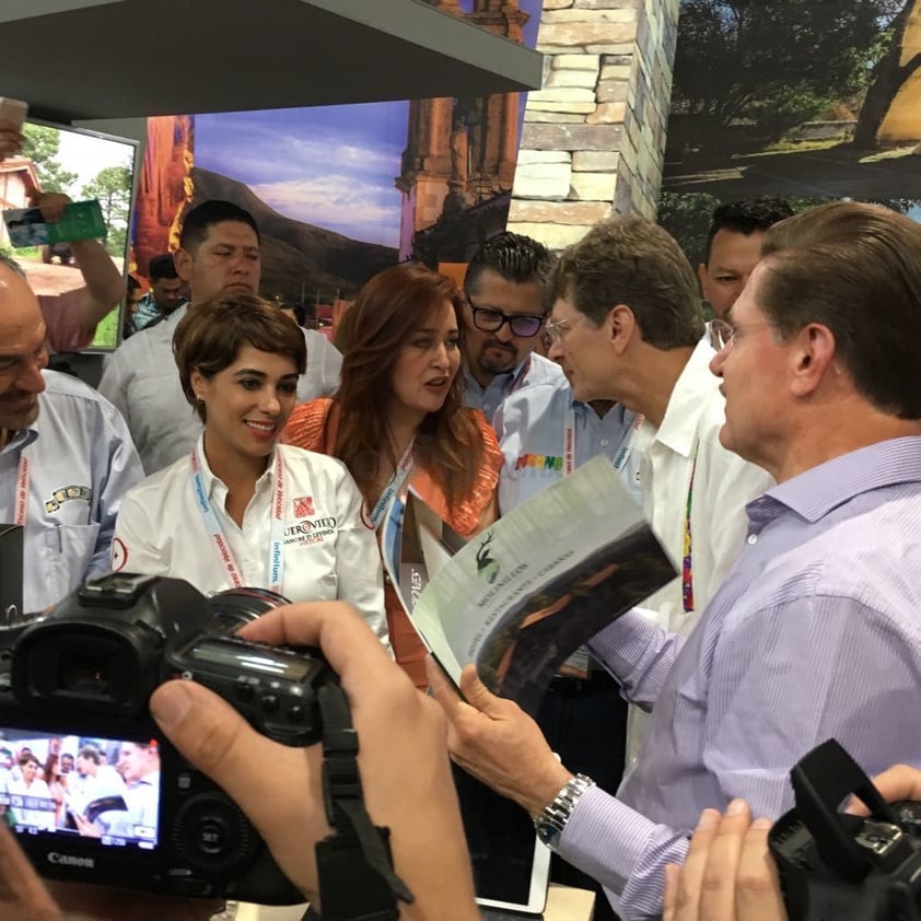 El gobernador de Durango, José Aispuro, estuvo presente en el Tianguis Turístico.