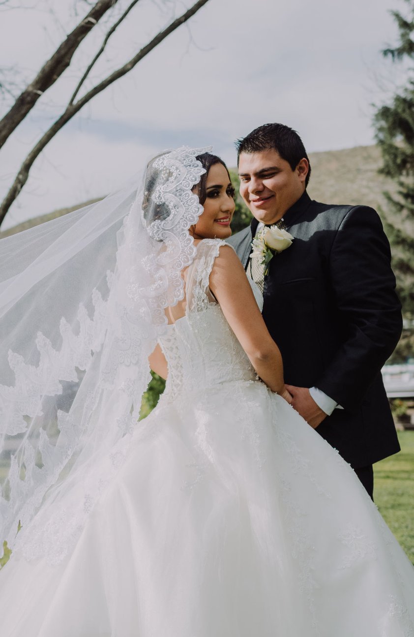 22042018 Luisa María Aguilar Sánchez y Jesús Manuel Cervantes Aldana, contrajeron matrimonio el 10 de marzo en compañía de sus padres María Esther Sánchez Campos y José de Jesús
Aguilar Carvajal; María Olivia Aldana Marmolejo y Víctor Manuel Cervantes Rivera (f).- Emilio Rivas