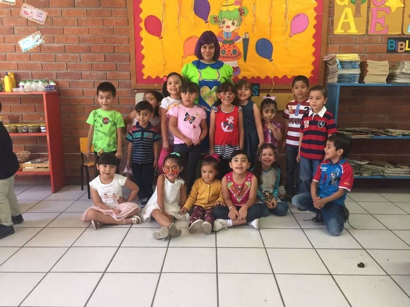 10052018 De fiesta en el kinder.