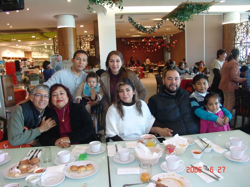 17052018 Abel, María Guadalupe, Abel, Beatriz, Sara, Abel, Mónica, Samuel y Diego.