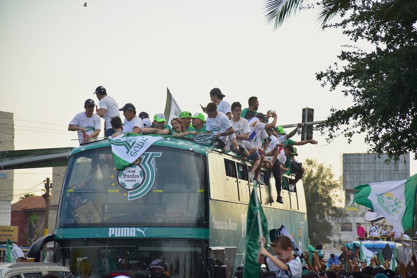 La alegría por un nuevo título de Liga Mx volvió a desfilar por las calles de La Laguna.