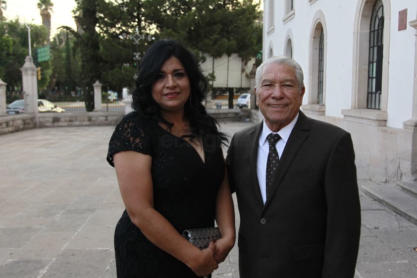 Enrique Benítez Vargas e Irene Ojeda celebran bodas de oro