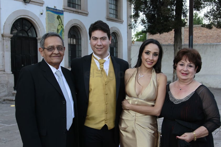 Enrique Benítez Vargas e Irene Ojeda celebran bodas de oro