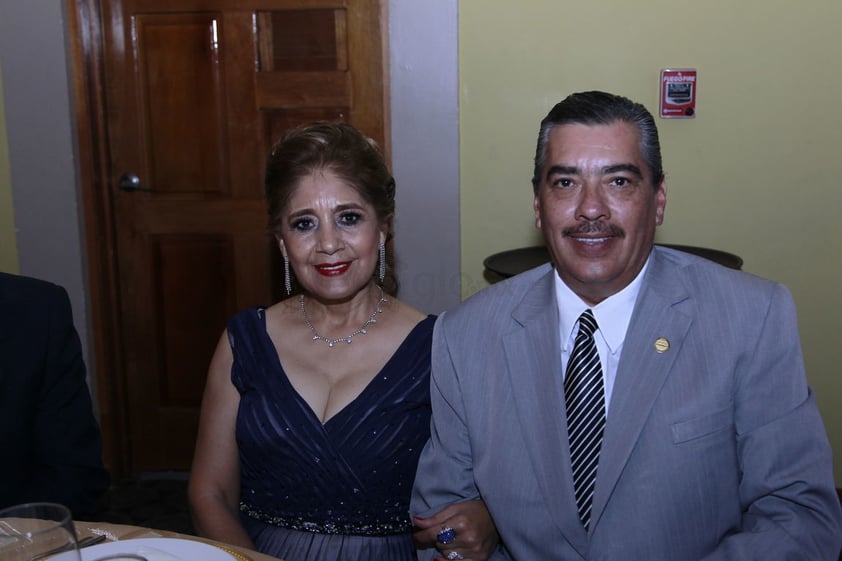 Elena Luna y Victor Zuriel.