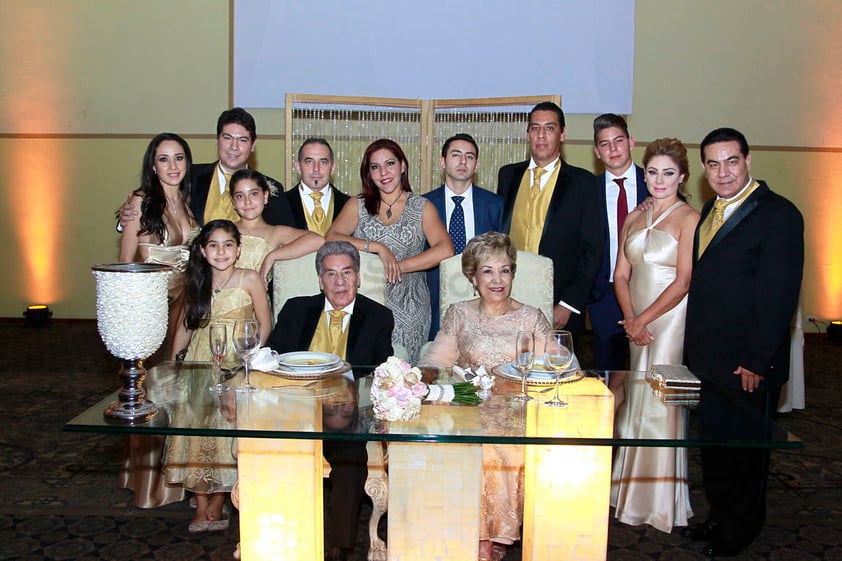 Enrique Benítez Vargas e Irene Ojeda celebran bodas de oro