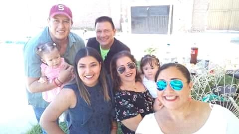 14062018 Amigos de fiesta.