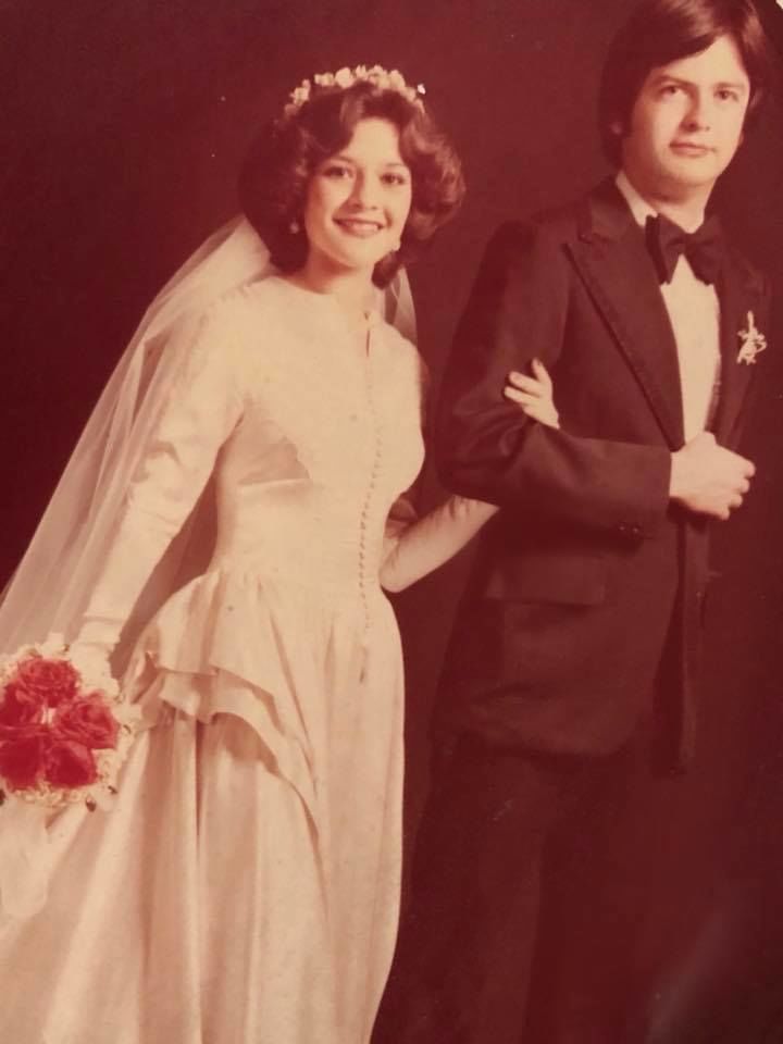 17062018 Bertha Casas y Calelo GonzÃ¡lez cumplieron recientemente 40 aÃ±os de feliz matrimonio.