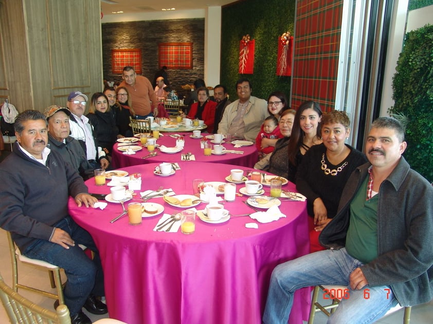 21062018 Guadalupe, Paty, Jacky, Oty, Olimpia, David, Salvador, Javier, July, Gabriel, Nancy, Ubaldo, Andrés y Salvador.