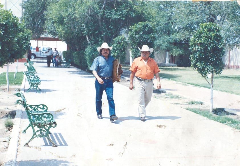 01072018 En memoria de Valentino Rosas (f) de su amigo, Héctor
Martínez, “El Árabe”.