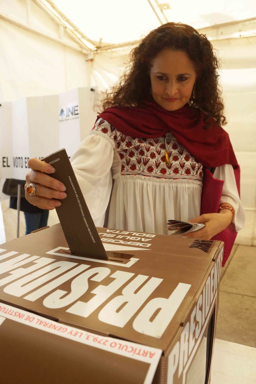 La cantante Susana Harp  ganó la senaduría por Morena en Oaxaca.