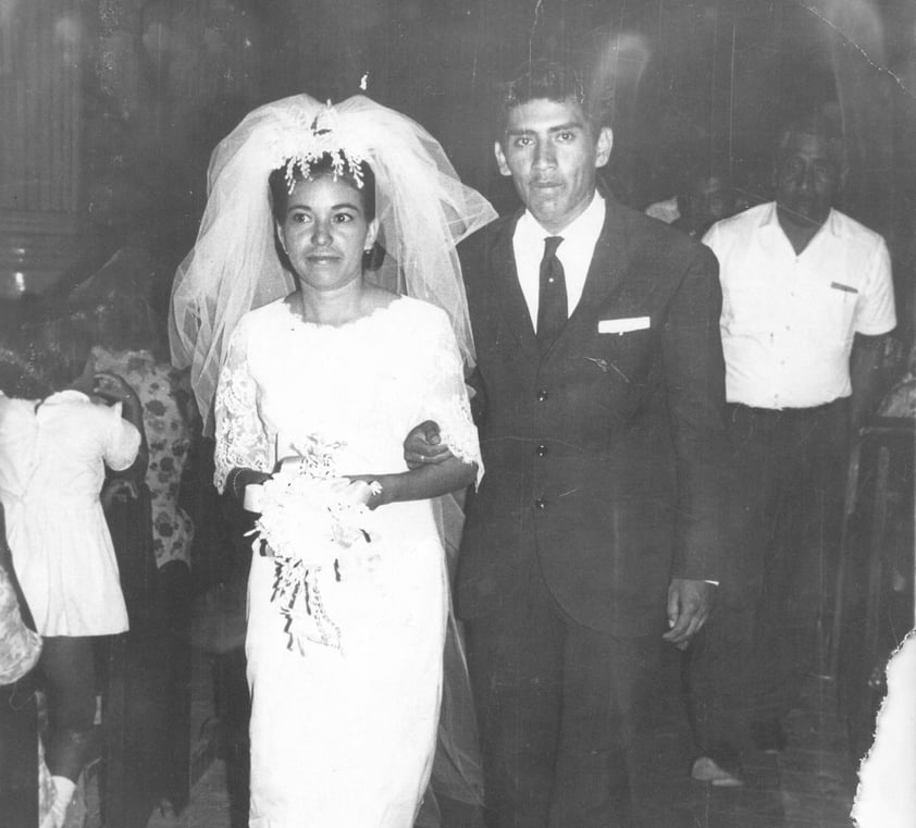 22072018 Prof. Arnulfo Ramírez Pinales y Profa. Delia Castillo Rico el 27 de julio de 1968. Actualmente, celebraron 50 años de matrimonio.