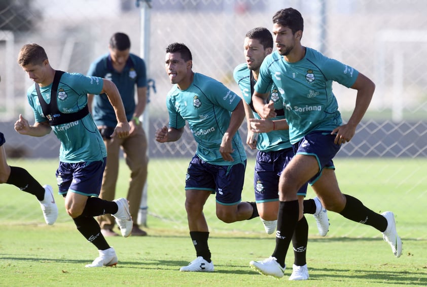 Santos busca preparar el duelo ante Puebla de la mejor manera.