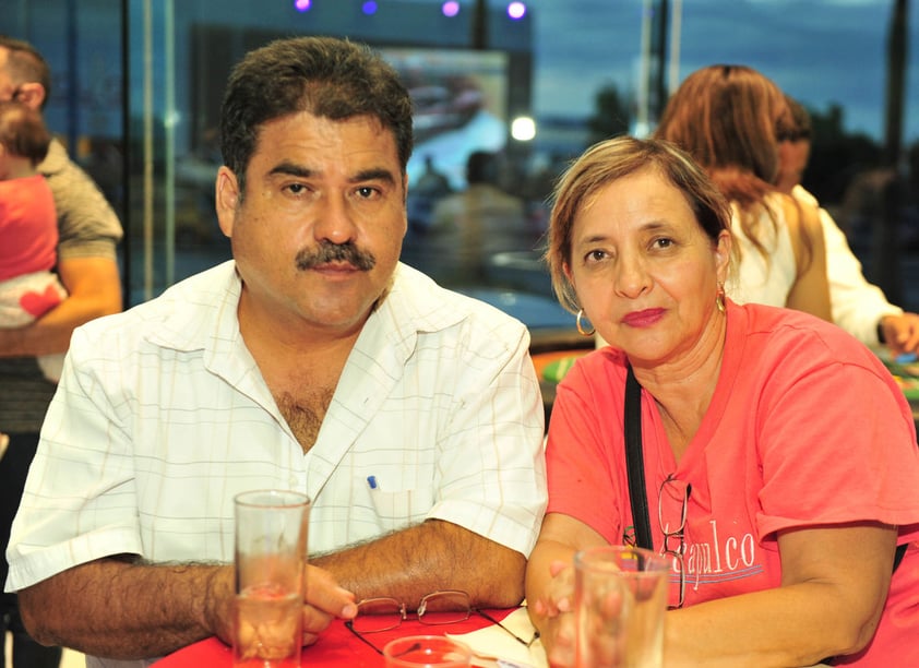 23082018 Raúl Silveyra y Adriana García.