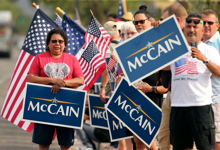 Despiden en Arizona a John McCain como un 'héroe'