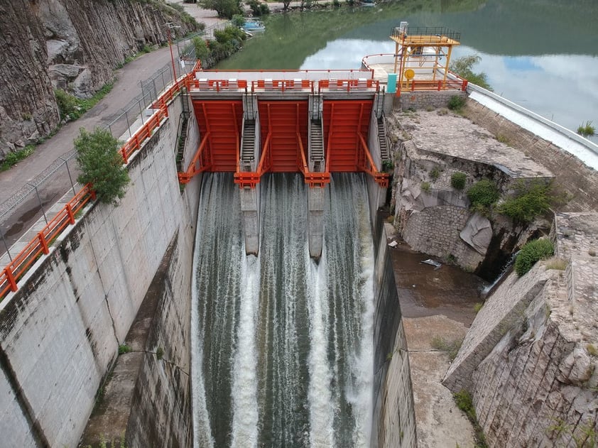 Presa Guadalupe Victoria pone en alerta a las autoridades