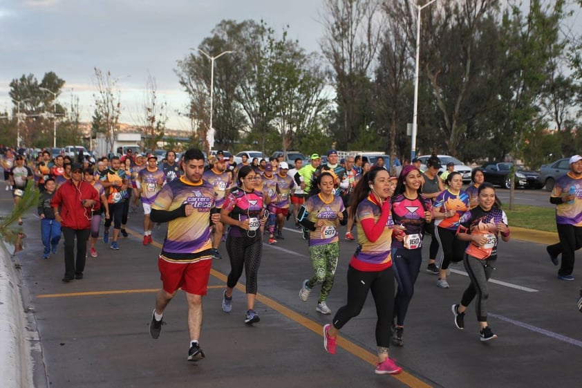 Como ya se está haciendo costumbre en las carreras de 10 kilómetros, el primero en llegar fue el joven Juan Carlos Carvajal