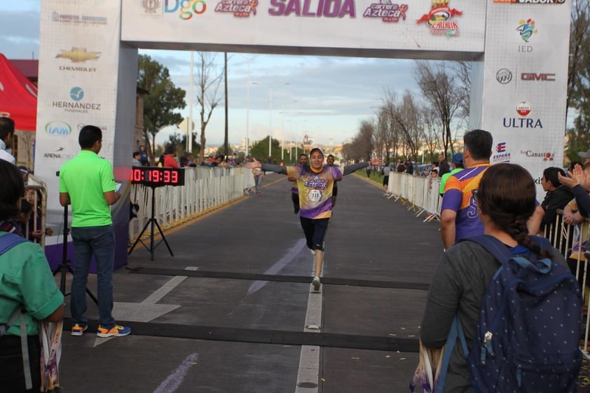 La Carrera Azteca se vivió al máximo con buen número de participantes.