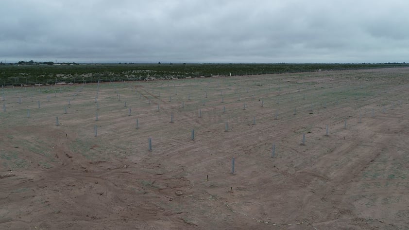 Esta es la tercera empresa de generación de energía limpia que se instala en La Laguna, después del Parque Solar en el ejido Noacán de Matamoros y el del ejido Villanueva en Viesca, éste considerado el segundo más grande del mundo, además del que se instala hoy, también en Matamoros.