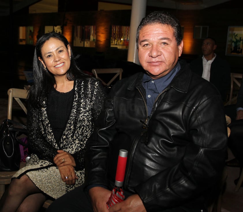 Mayela Concha López y Gilberto Villanueva Fierro.