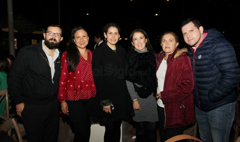 Ramiro, Laura, Claudia, Adriana, Yadira y  Eduardo.