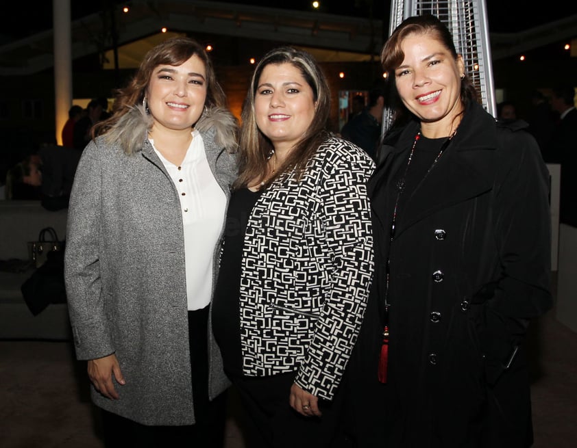 Nadia Rosales, Lety Galindo y Claudia Tébar.