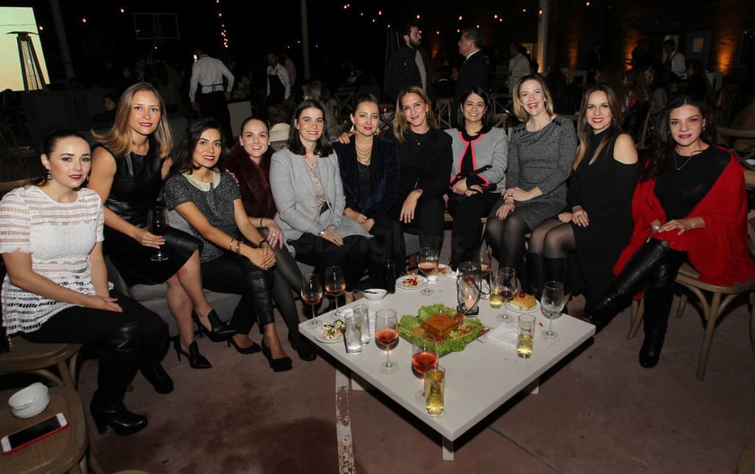 Carmen Durán, Gabriela García, Delia Bishop, Alicia Meraz, 
Ana Menchaca, Cynthia Saucedo, Marcela González, Sandra Ganoy, Diana Sarmiento y Marcela López.