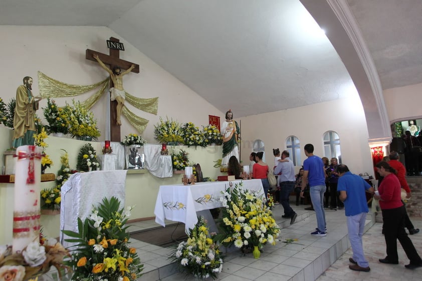 En el templo principal se realizó incluso una kermés a la que asistieron decenas de personas como parte de la conmemoración.