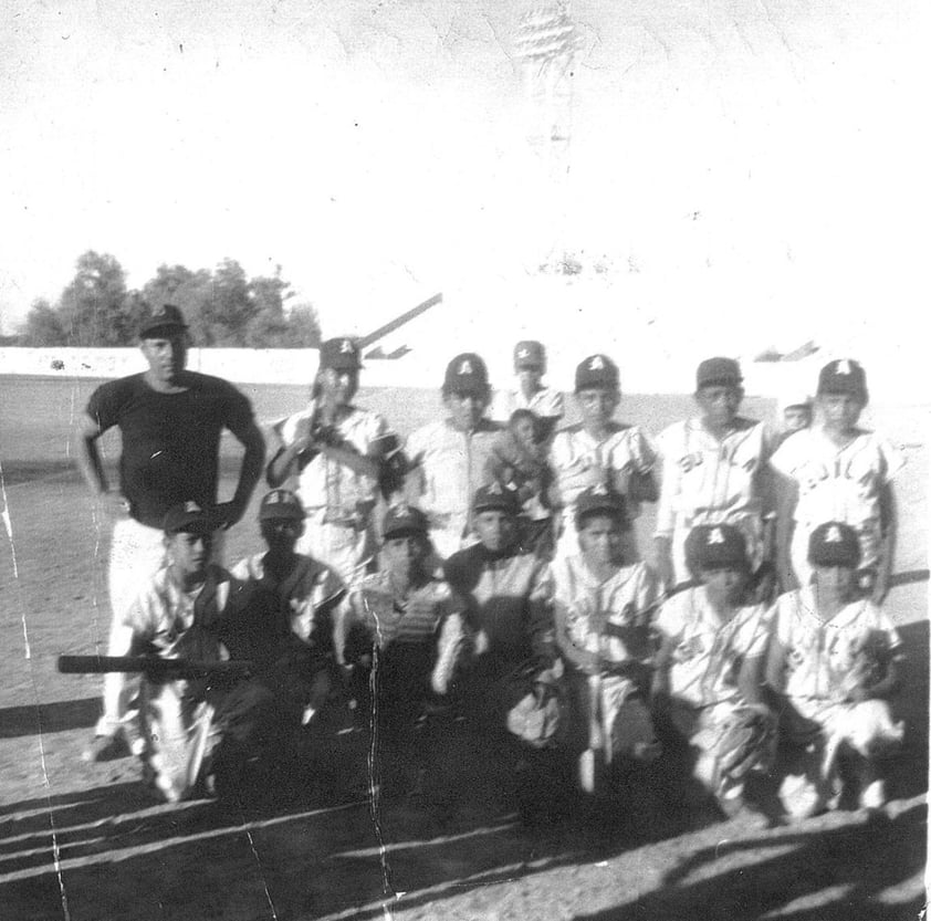 04112018 Javier Zacatillo, Andrés ”Borolo” Martínez, Chava Trejo, José “Pipis” Gutiérrez, R. Vaquerita, Manuel García, Román Ríos, “El Coriano”, Ricardo Pargas, Fdo. Alvarado, Pedro Landeros, L. Espinoza y R. López.