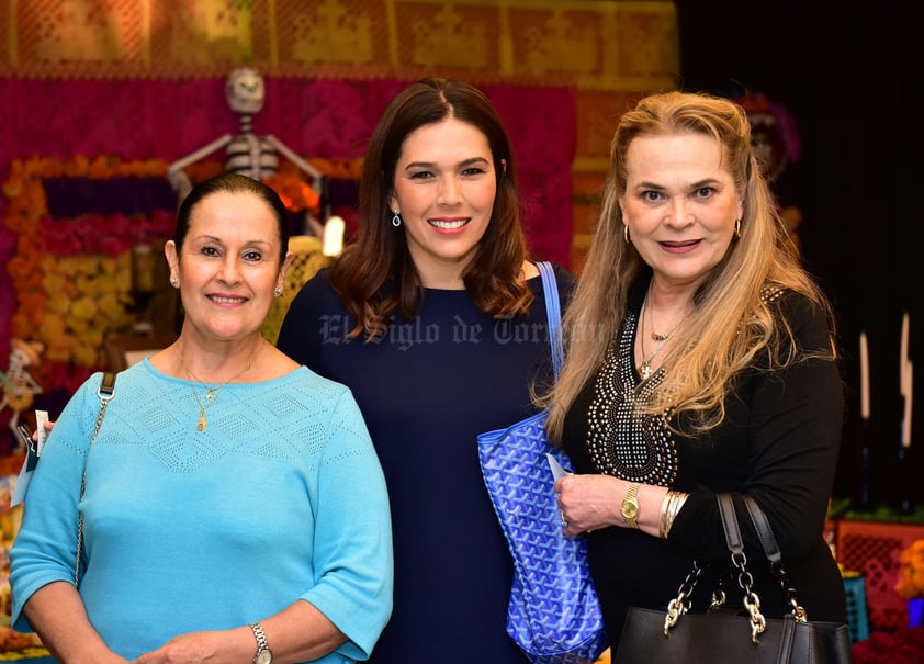 Gabriela Echegaray, Lorena Gonzalez y Maria Elena Salinas