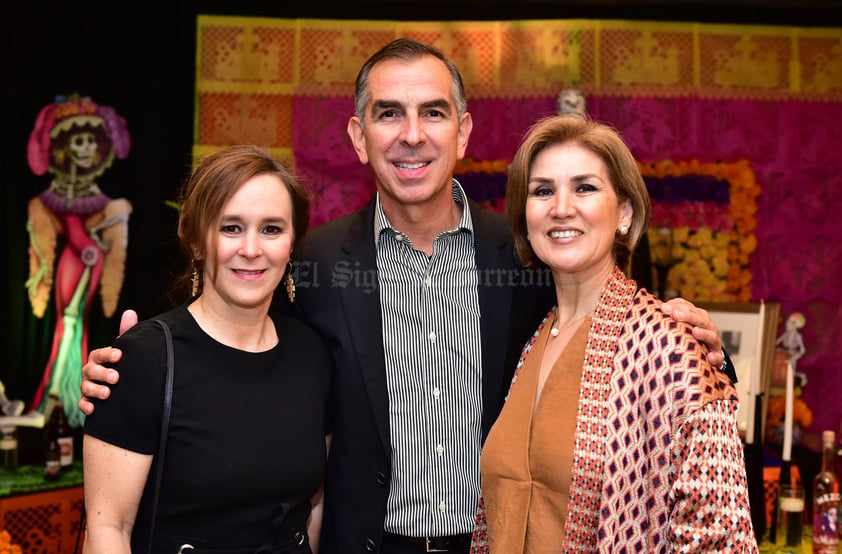 Isabel, Dario y Pily