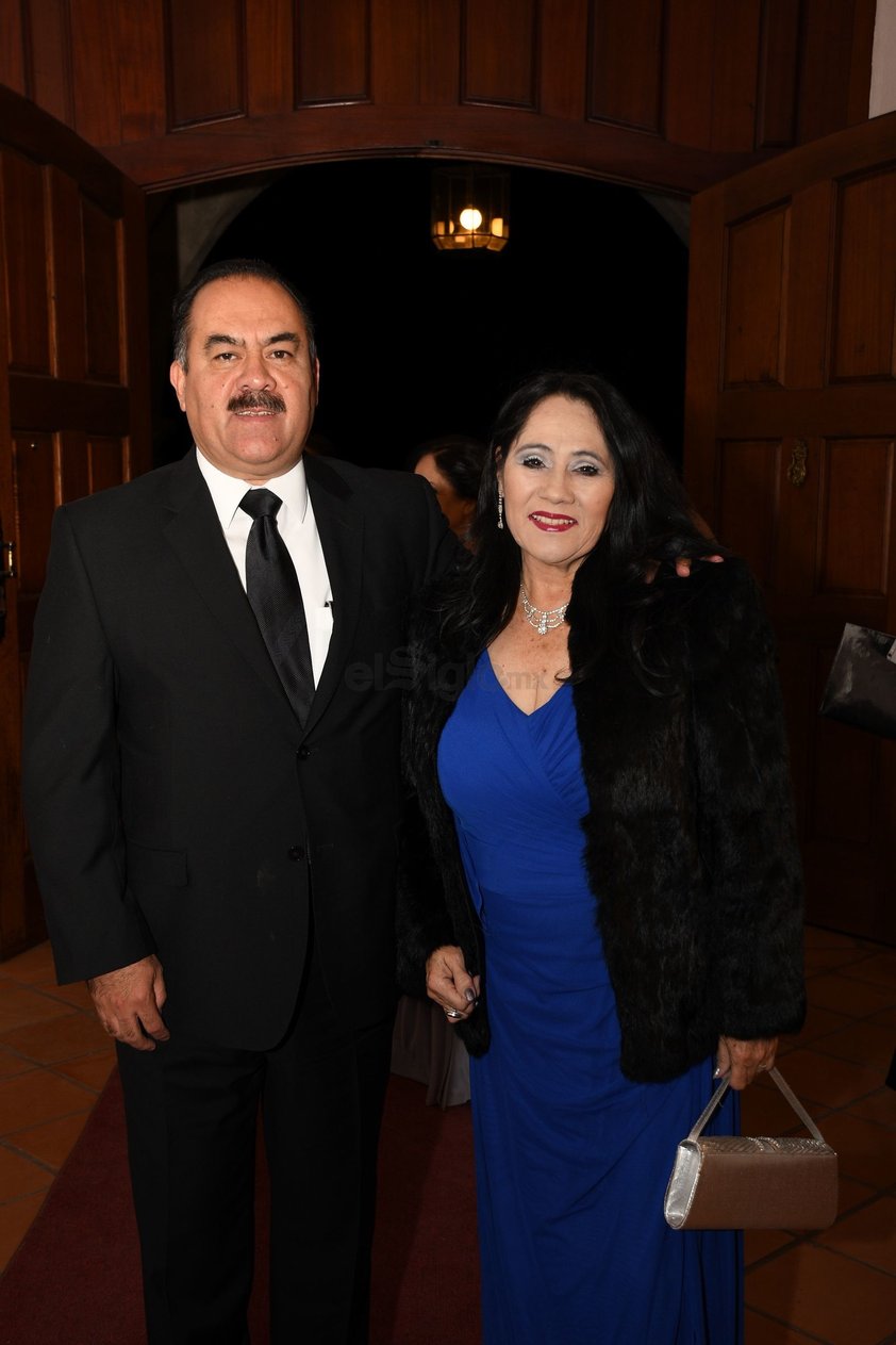 Ing. Gonzalo Salas Chacón y Dra Rosa María Moncivais Chávez.