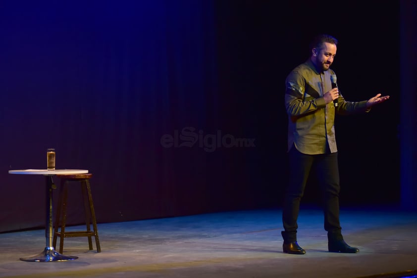 Ante un Teatro Isauro Martínez casi lleno, el comediante ofreció el pasado sábado su show, Gente fea llorando.