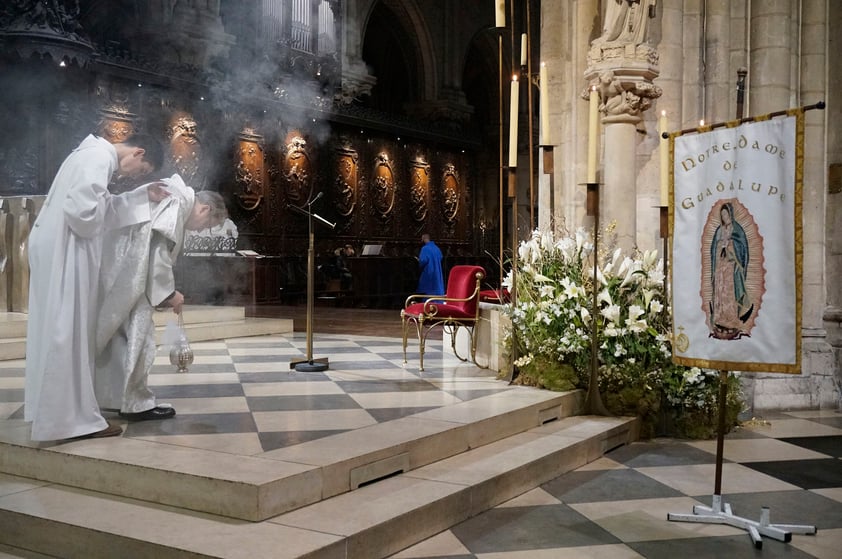 En Notre Dame de París también se le rindió tributo a la Guadalupana.