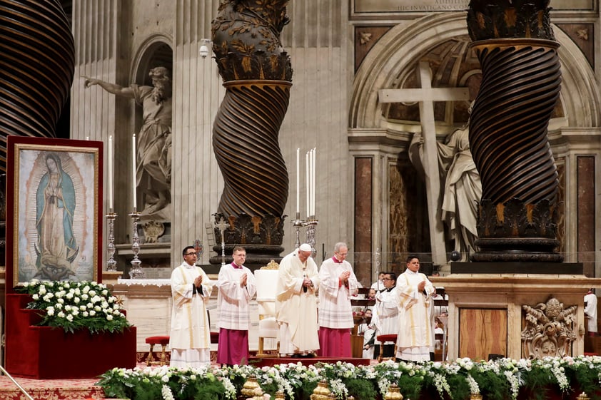 En el Vaticano, el papa Francisco celebró una misa en honor a la Virgen patrona de México.