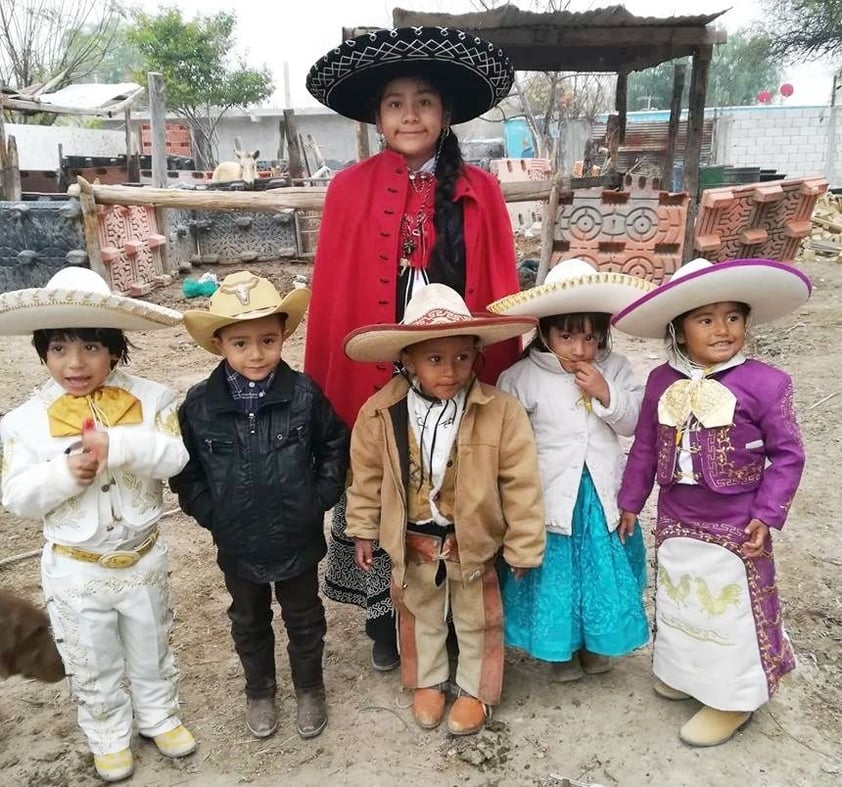 10012019 MÃ³nica, Santa, Daniel, Fabiola, Michelle, Marjorie Llanas y Fabiola Robles.