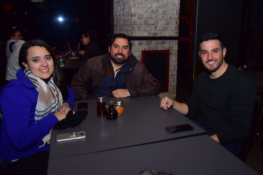 Ana Laura, René y Luis.