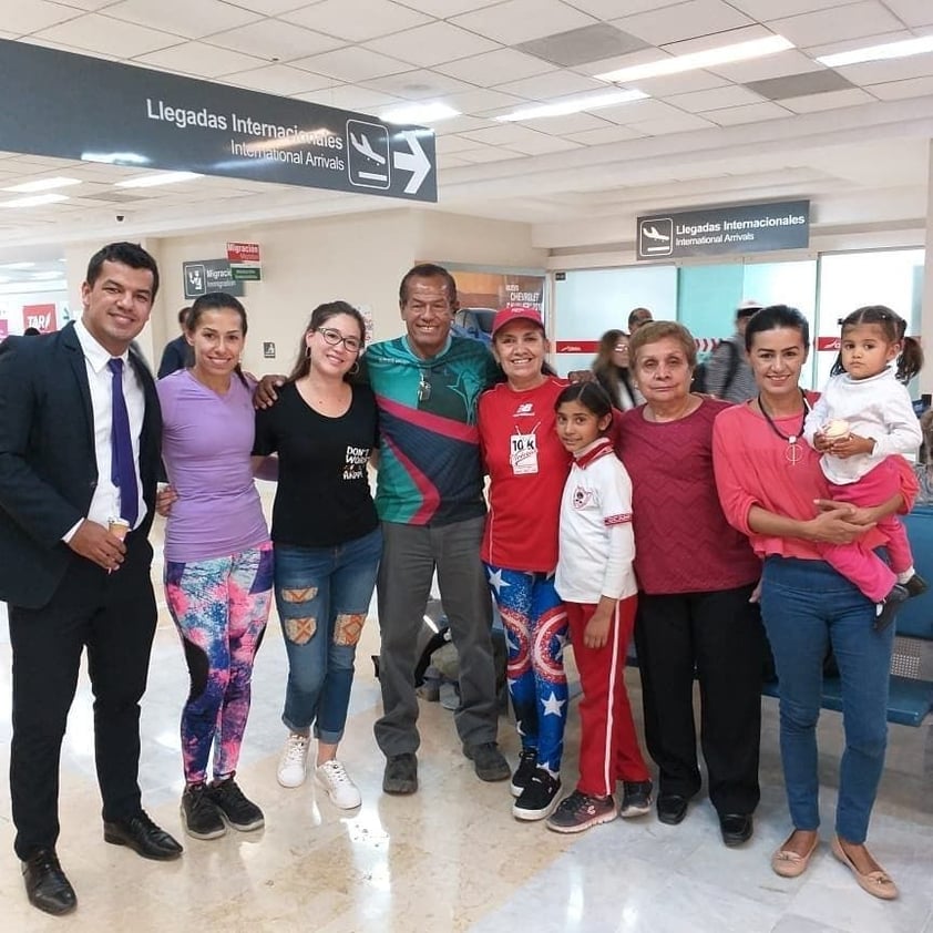 Carlos Francisco, Rocío, Agos, Carlos Bernardo, Yolanda, Jazmín, María Estela, Erika y Emma.