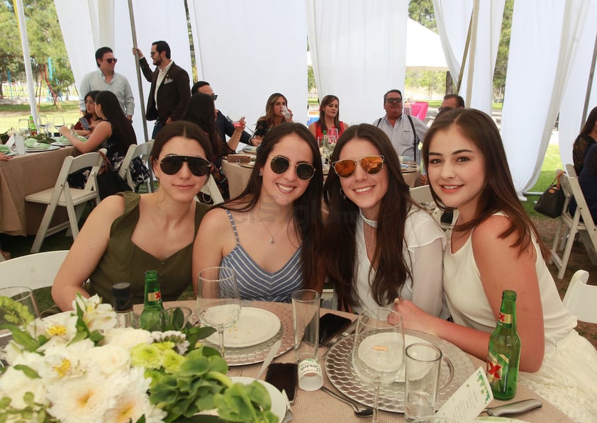 Marcela Bravo, Carolina de la Parra, Cristina de la Parra y Natalia de la Parra.