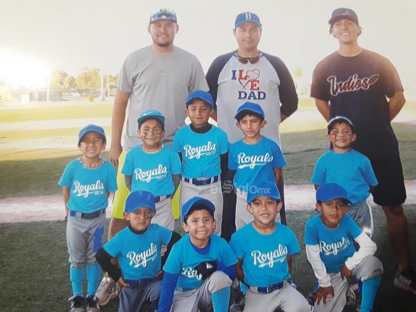 Equipo infantil de beisbol Reales de la Sección 38.