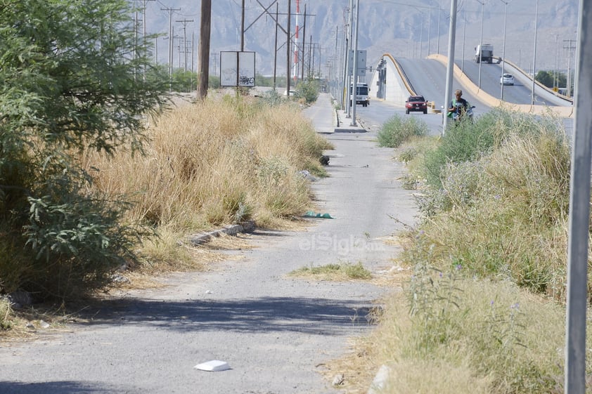 Tramos sí y tramos no, la ciclovía de la carretera a Mieleras presenta en algunos momentos las condiciones necesarias pero en otras se descompone completamente.