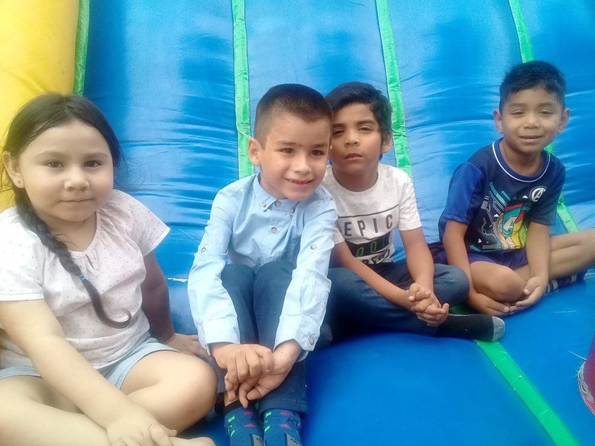 Niños en su festejo.