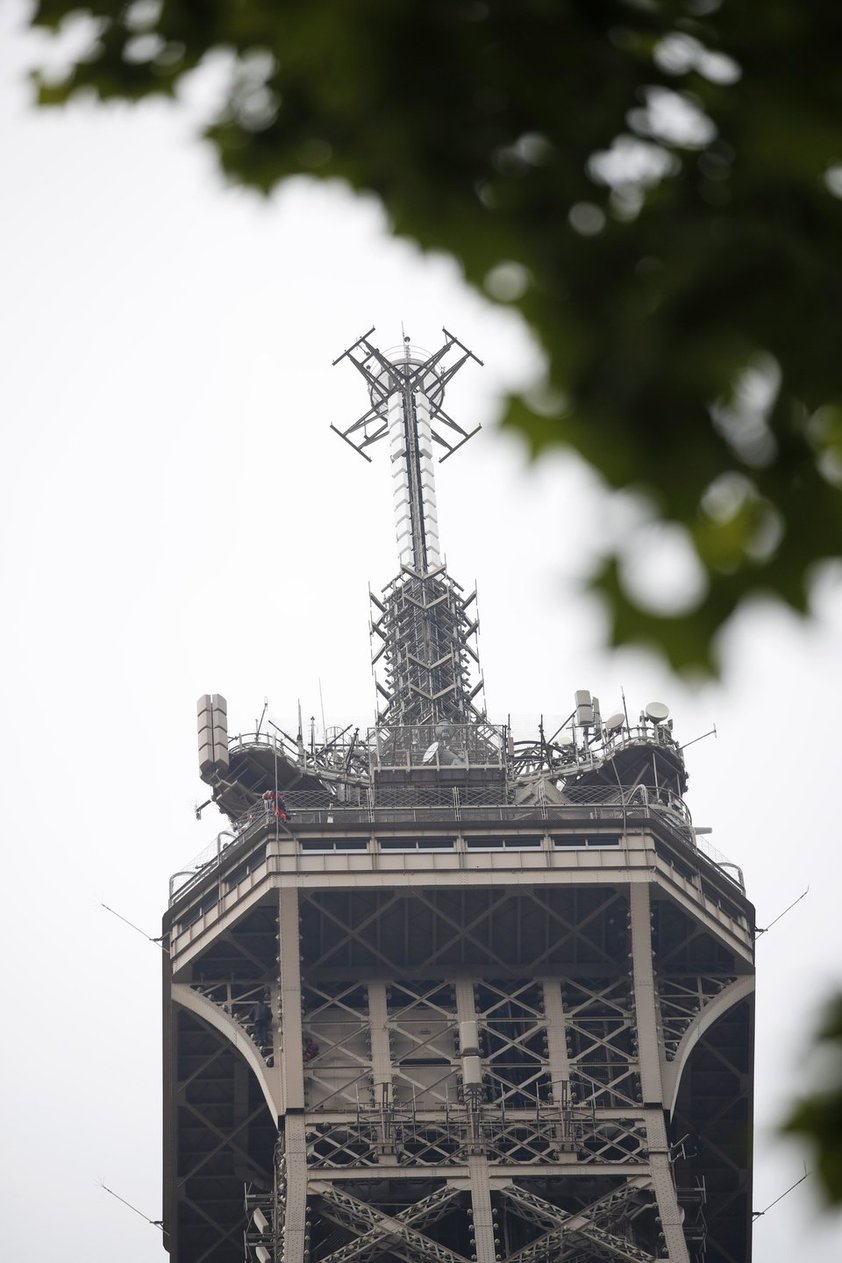 La Torre tiene 149 metros de altura.